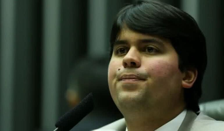 PP pressiona Fufuca a deixar o governo Lula até domingo