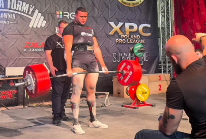 Brasileiro bate recorde no levantamento de peso e é campeão em torneio na Polônia