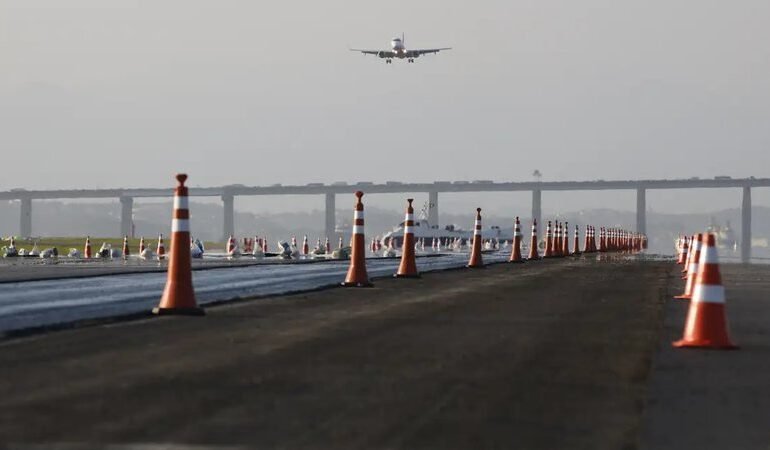 Voos cancelados: Aeroportos Santos Dumont e Congonhas são afetados por problemas