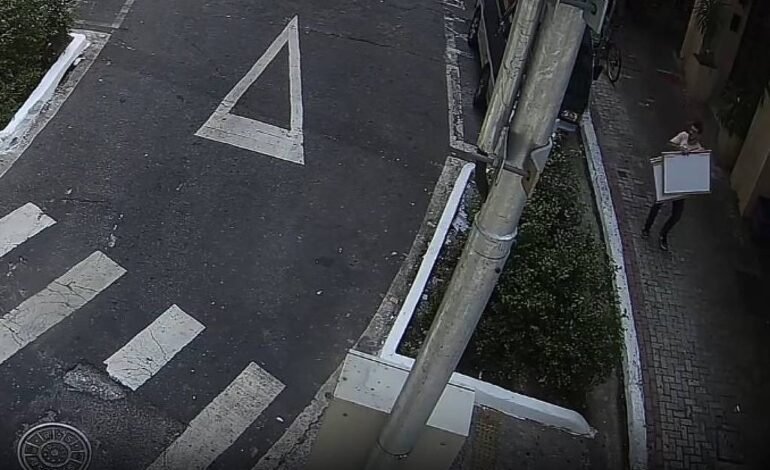 Vigilante diz ter sido rendida por homem armado durante roubo de obras de arte em SP