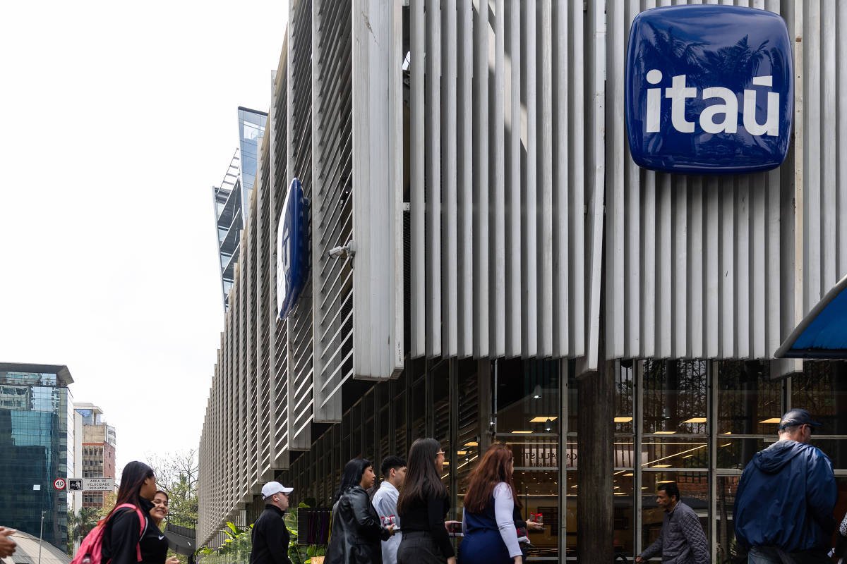 Itaú compra participações das Casas Bahia, Assaí e dono do Pão da Açúcar na financeira FIC por R$ 786 mi.