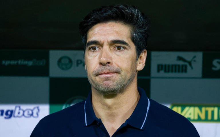 Fala de Abel Ferreira antes de jogo do Palmeiras revolta torcedores do Flamengo