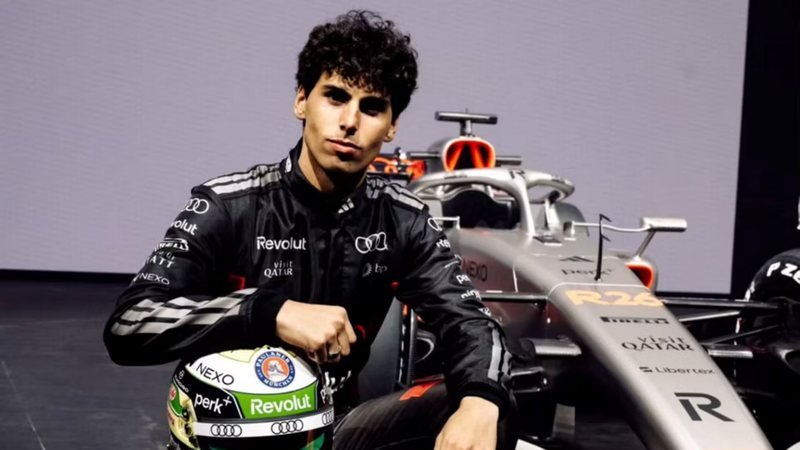 Gabriel Bortoleto prestigia lançamento da Audi e projeta evolução até 2030