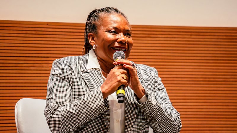 Margareth Menezes descarta candidatura e reafirma permanência no Ministério da Cultura