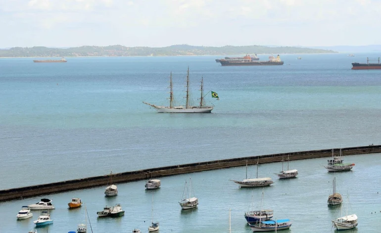 Salvador avalia novas rotas de transporte marítimo