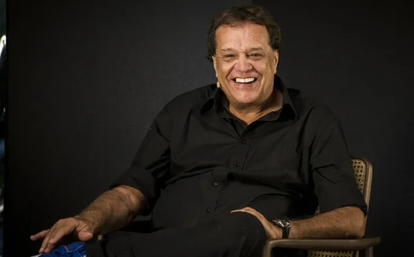 Morre o diretor Dennis Carvalho aos 76 anos