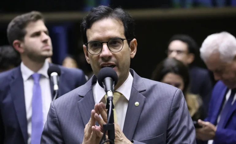 Leo Prates diz estar sendo “colocado para fora” do PDT na Bahia