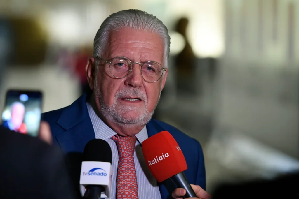 Jaques Wagner admite debate interno sobre possível troca na chapa governista