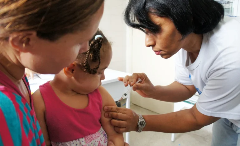 Bahia inicia distribuição da vacina contra influenza