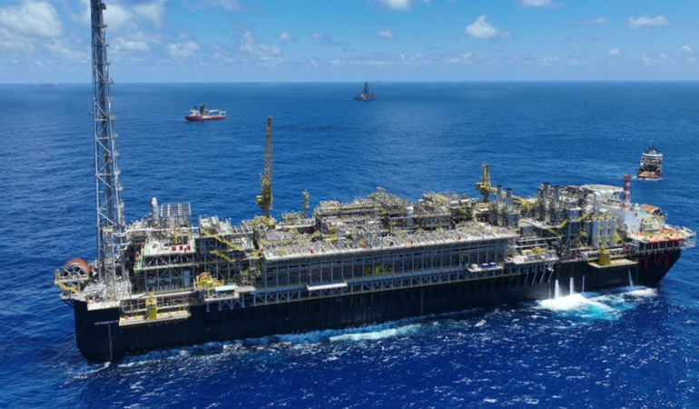 Petrobras anuncia nova descoberta no pré-sal
