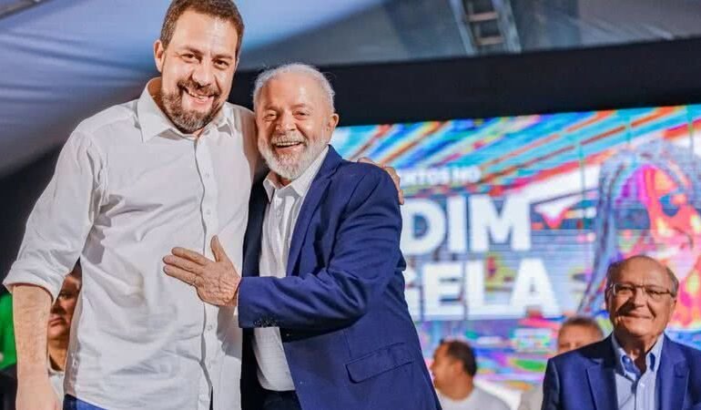 Carta aponta possível saída de Boulos do PSOL