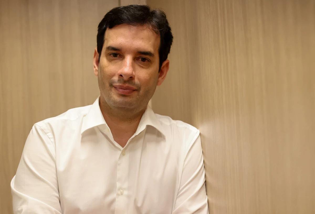 Leo Prates anuncia saída do PDT na Bahia