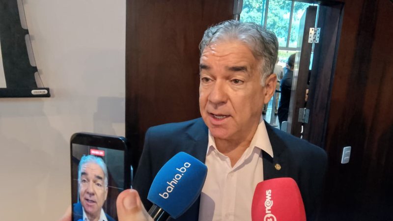 Zé Neto minimiza decisão de José Ronaldo fora das chapas