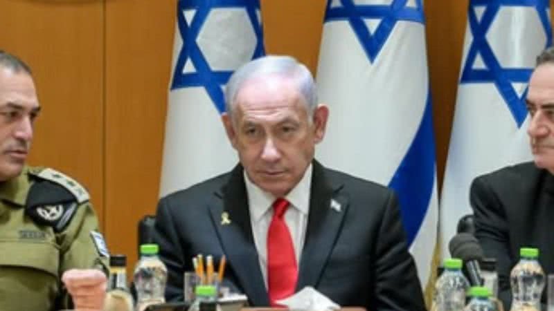 Israel amplia ofensiva e ataca alvos governamentais em Teerã
