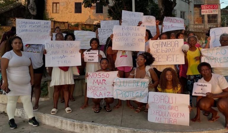 Mulheres da Gamboa de Baixo fazem ato por paz e justiça