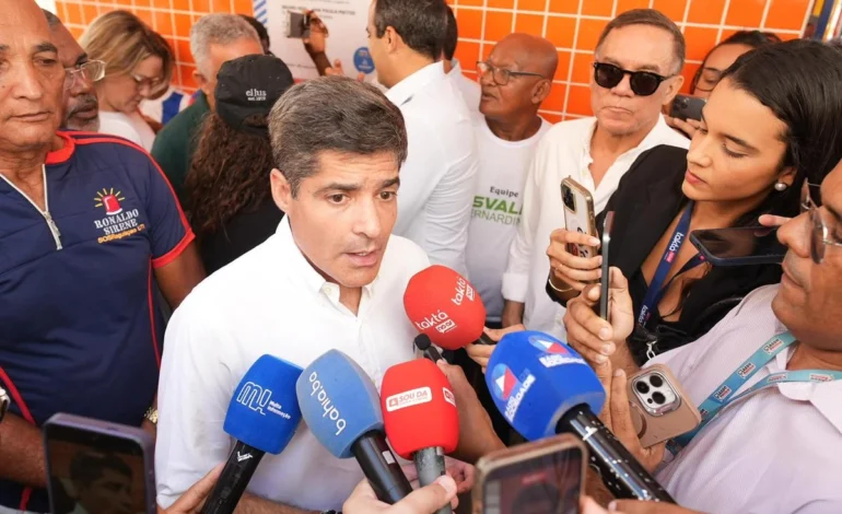 ACM Neto critica violência após mortes de agentes em Salvador