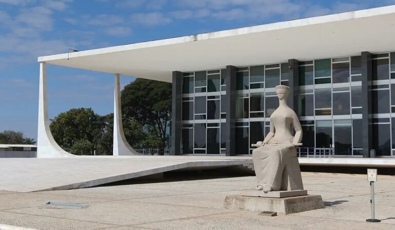 STF debate regra para acesso à Justiça gratuita