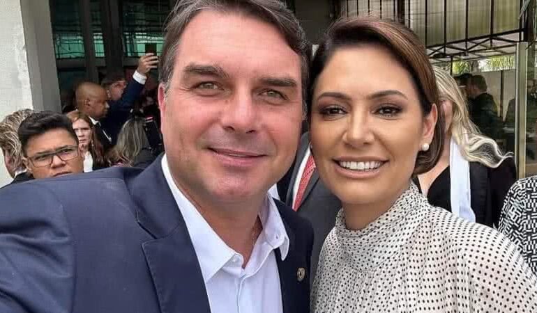 Michelle terá papel na campanha de Flávio