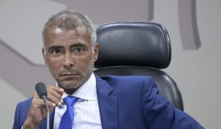 Romário anuncia apoio ao fim da escala 6×1