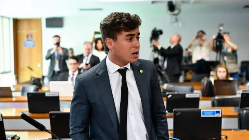 Nikolas Ferreira enfrenta críticas no bolsonarismo