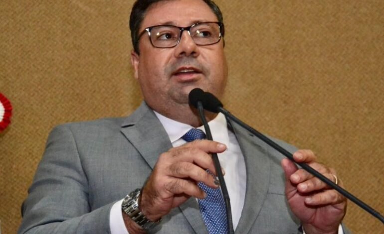 Emerson Penalva defende liberdade de Binho Galinha em caso de candidatura validada